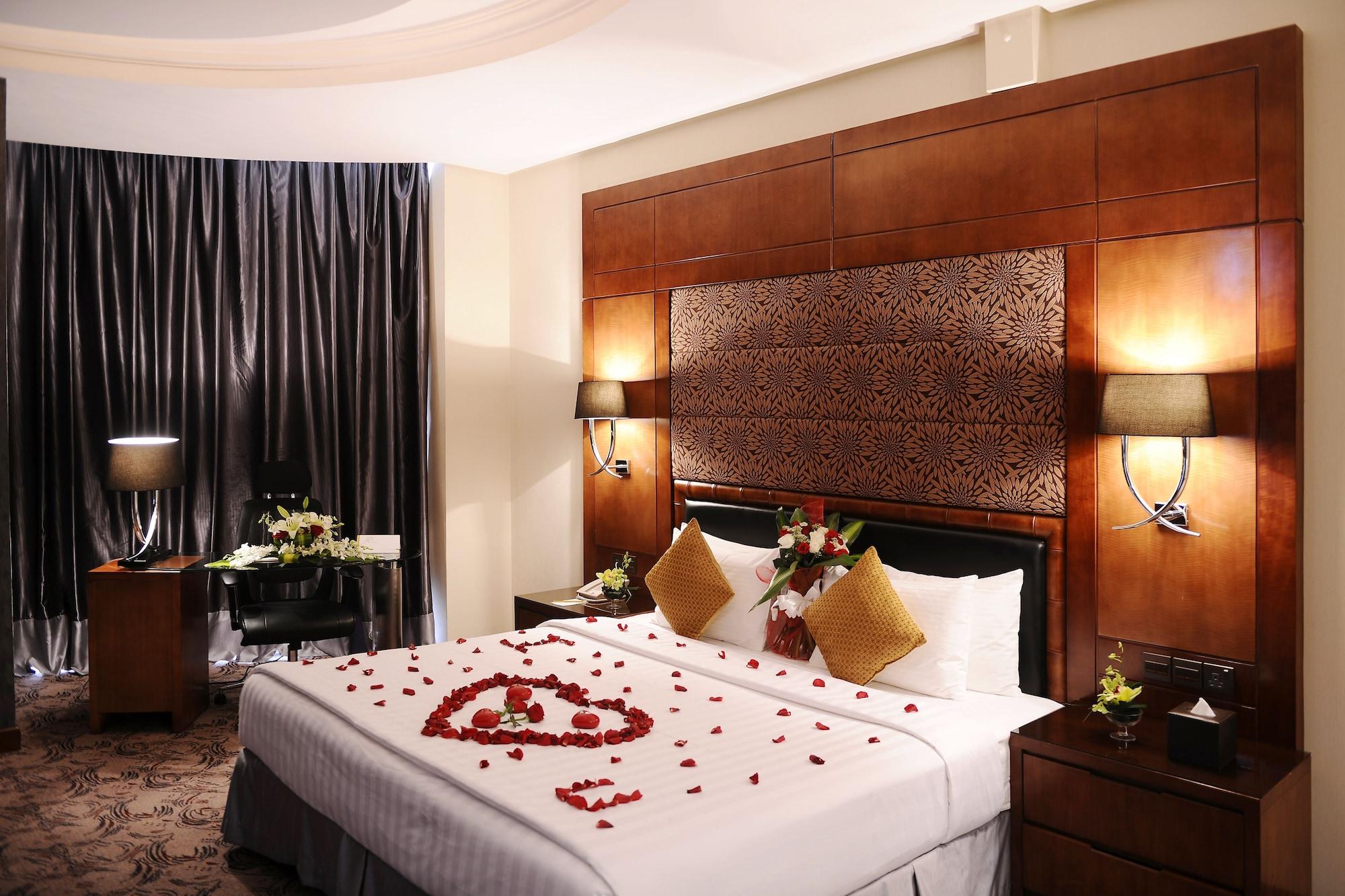 Qaser Al Hamra By Warwick Riyadh Exterior photo