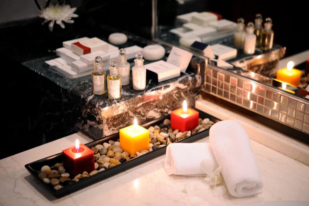 Qaser Al Hamra By Warwick Riyadh Room photo