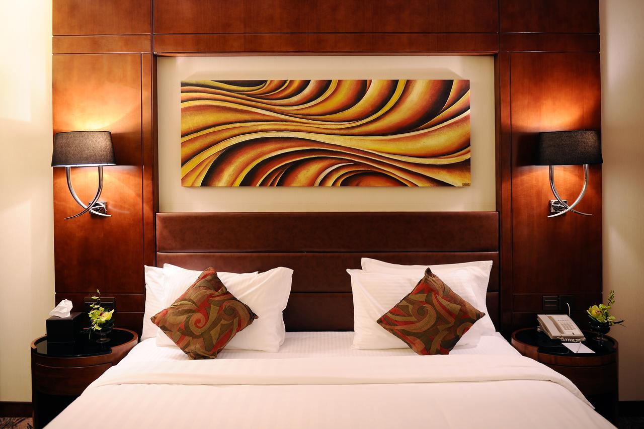 Qaser Al Hamra By Warwick Riyadh Exterior photo
