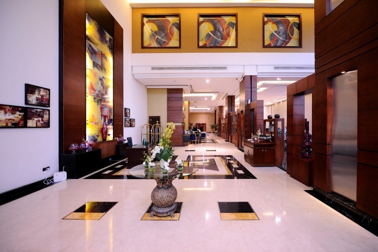 Qaser Al Hamra By Warwick Riyadh Exterior photo